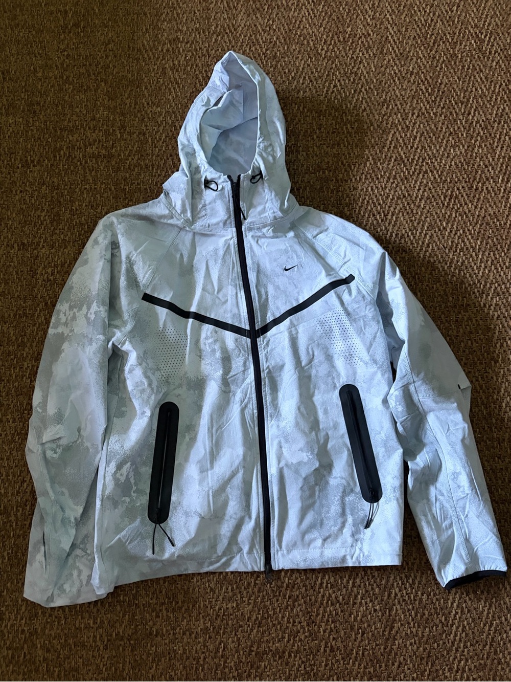 Nike Tech Windrunner Dri-FIT Woven Jacket Pure Platinum Size Medium IF1333-043